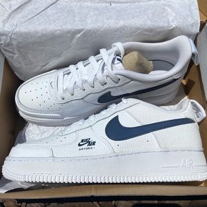 Nike Air Force 1 GS NEW!!